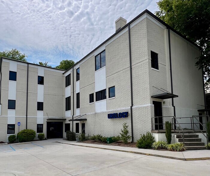 644 N Chase St, Athens, GA à louer - Photo du bâtiment - Image 1 de 2