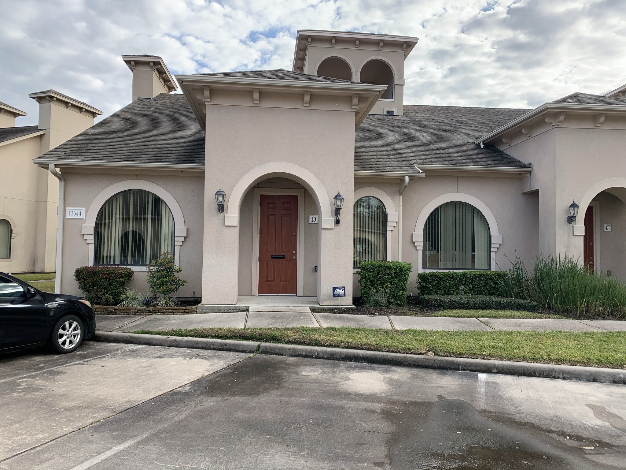 13644 Breton Ridge St, Houston, TX for lease Building Photo- Image 1 of 14