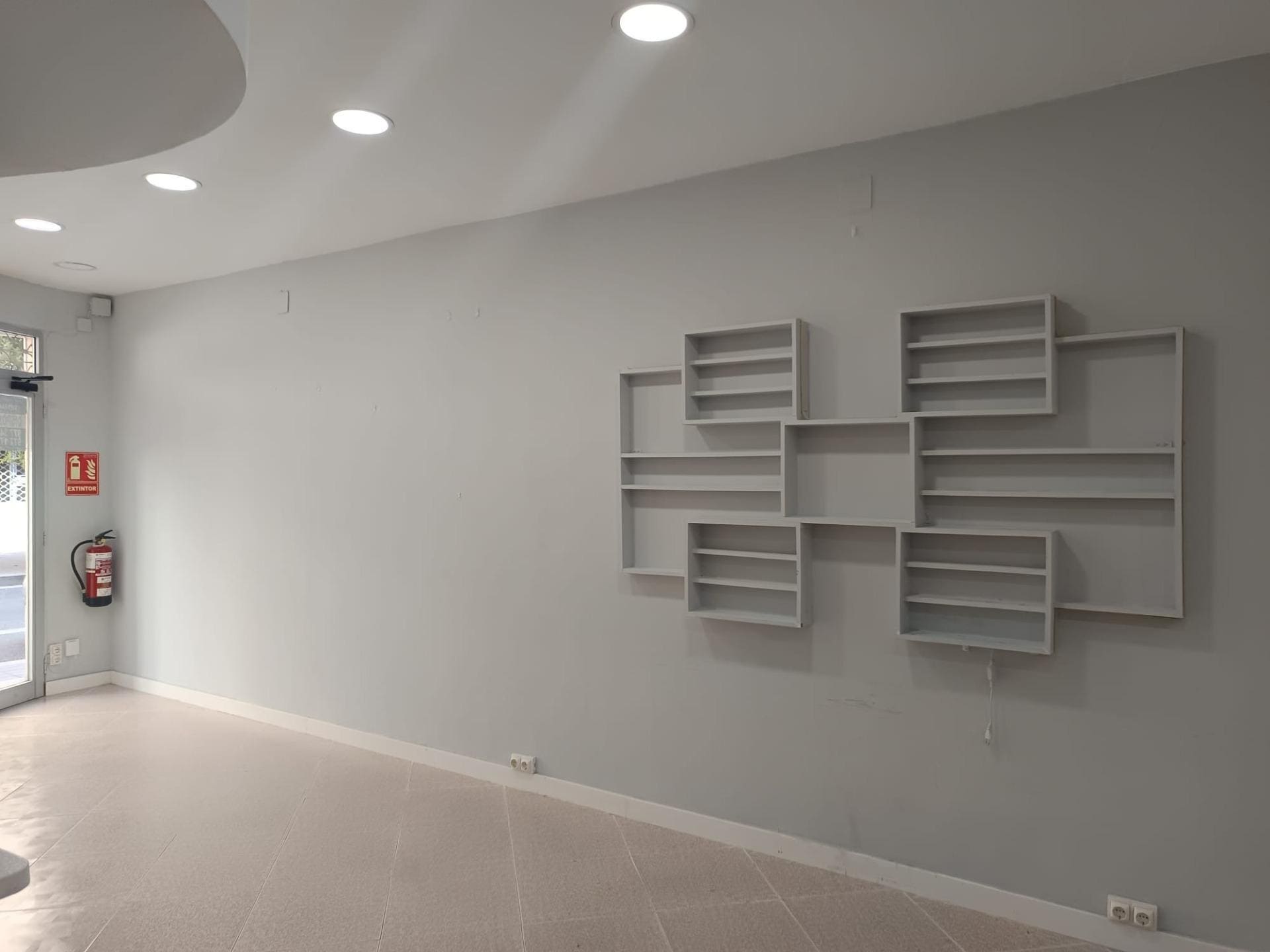 Retail in Reus, Tarragona for lease Interior Photo- Image 1 of 19