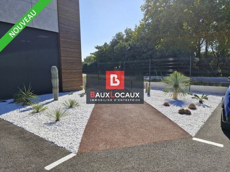 Office in Marignane for lease - Building Photo - Image 2 of 7