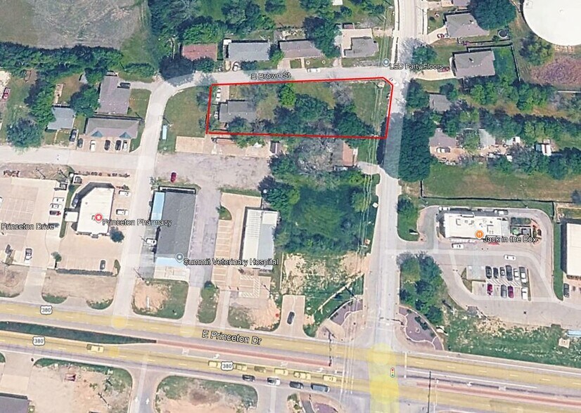 105 E Brown St, Princeton, TX à vendre - Photo du bâtiment - Image 2 de 11