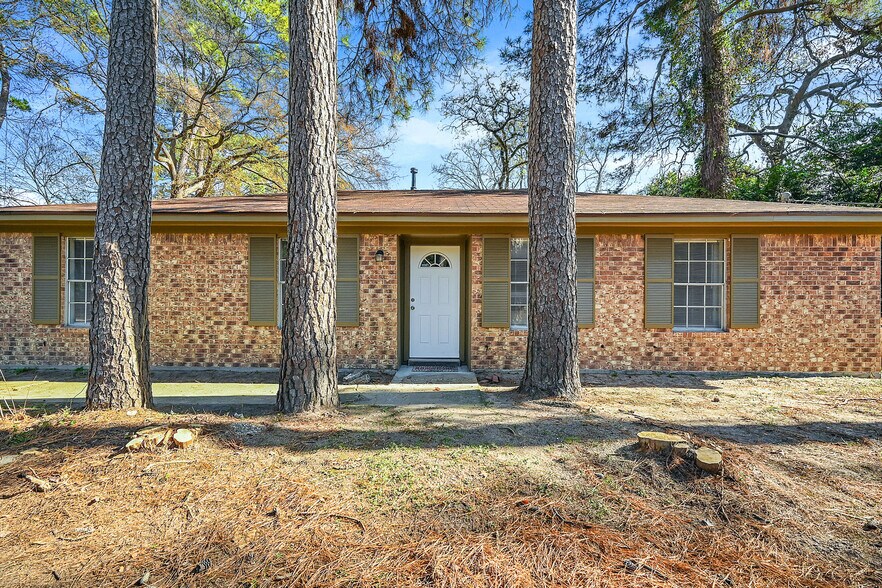 29806 Lazy Ln, Spring, TX à louer - Photo du bâtiment - Image 2 de 21