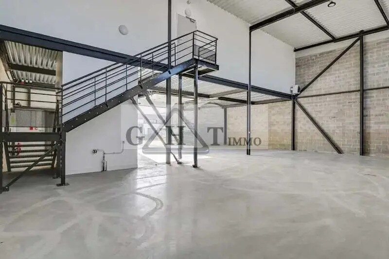 Industrial in Marcoussis for lease - Interior Photo - Image 3 of 9