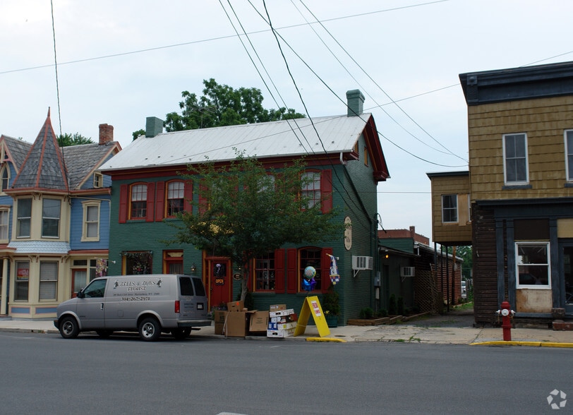 118 W Martin St, Martinsburg, WV for sale - Primary Photo - Image 1 of 3