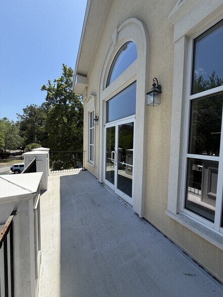 550 Long Point Rd, Mount Pleasant, SC à louer - Photo du bâtiment - Image 2 de 28