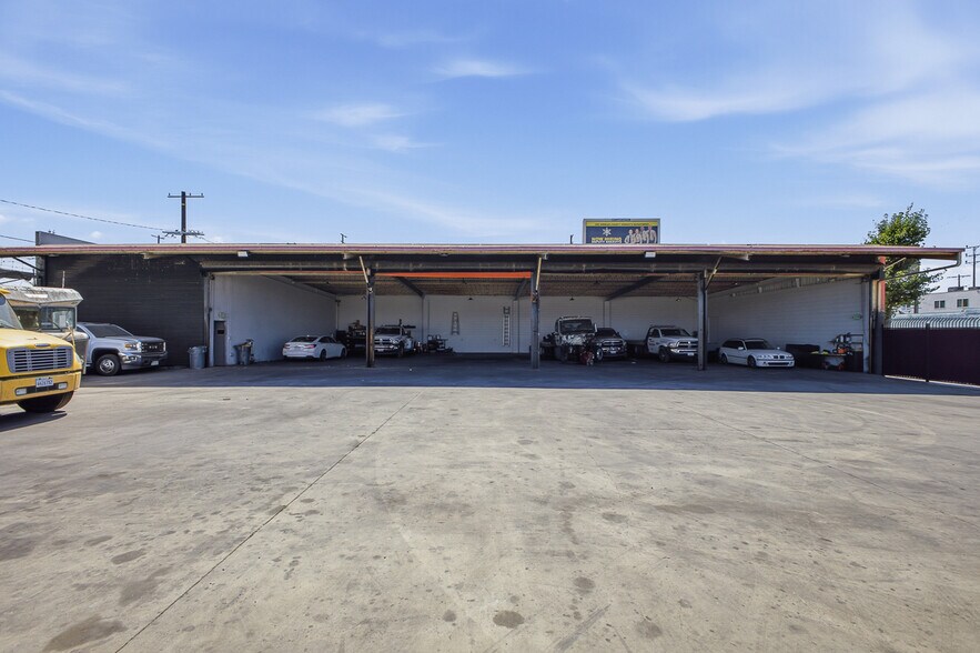 818-828 E Manchester Ave, Los Angeles, CA à vendre - Photo du bâtiment - Image 3 de 28