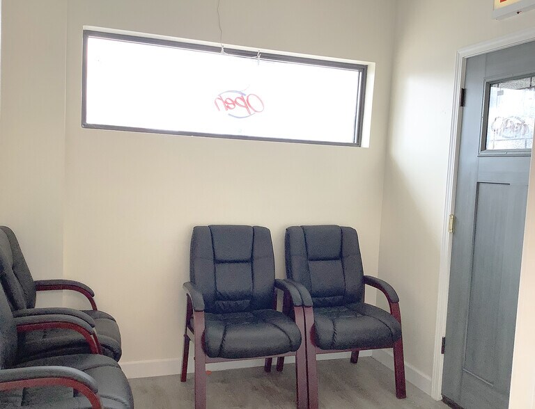 4857 N Western Ave, Chicago, IL à louer - Hall d’entrée - Image 3 de 8