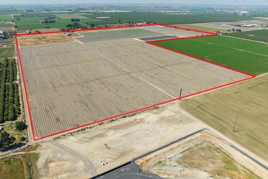 4207 W Linwood Ave, Turlock, CA à vendre - Photo du bâtiment - Image 2 de 10