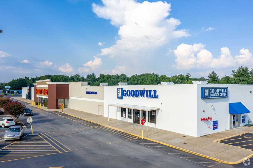 4101-4109 Lebanon Pike, Hermitage, TN for sale - Building Photo - Image 1 of 1