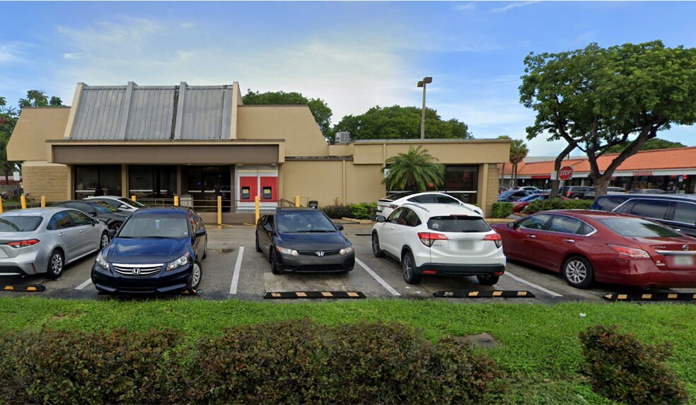 10781 W Flagler St, Miami, FL à vendre - Photo principale - Image 1 de 5