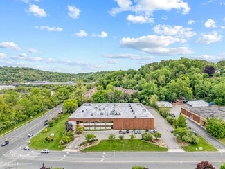 More details for 2 Harbor Park Dr, Port Washington, NY - Office/Medical for Lease