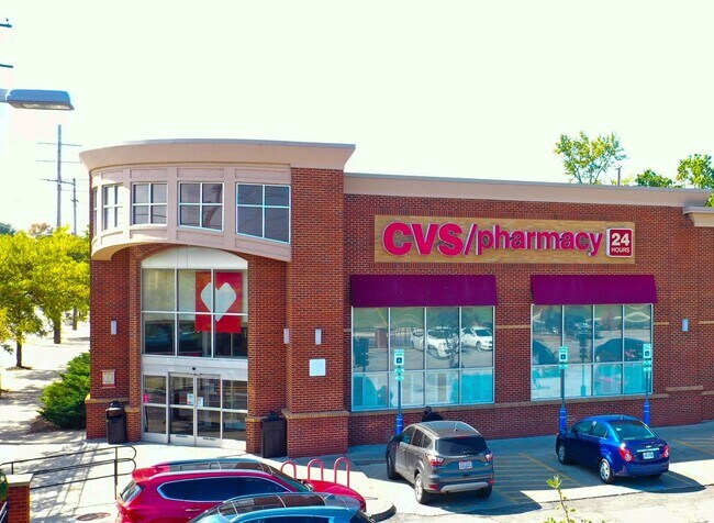 Plus de détails pour 22001 Lake Shore Blvd, Euclid, OH - Commerce de détail à vendre