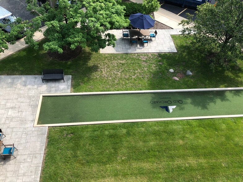 5202 Old Orchard Rd, Skokie, IL à louer - Photo du bâtiment - Image 2 de 8