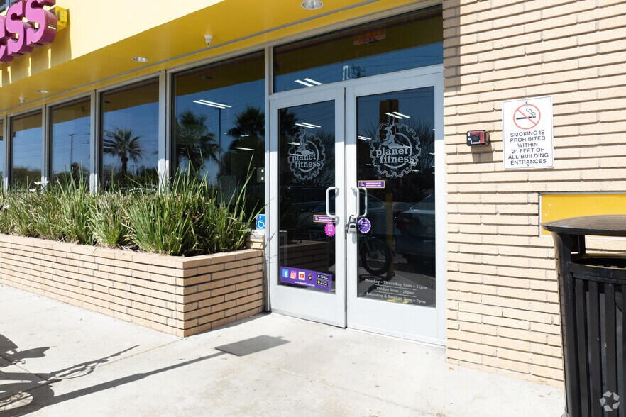 9825 Mason Ave, Chatsworth, CA for sale - Building Photo - Image 3 of 6