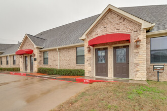 8504 Precinct Line Rd, Colleyville, TX à louer Photo du b timent- Image 1 de 3