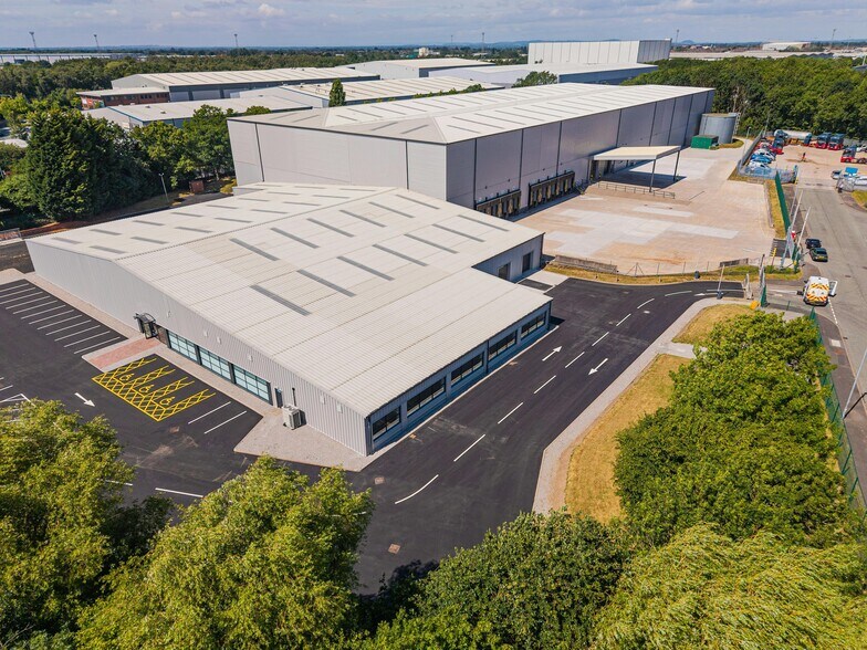 1 Duchy Rd, Crewe à louer - Photo du bâtiment - Image 3 de 11