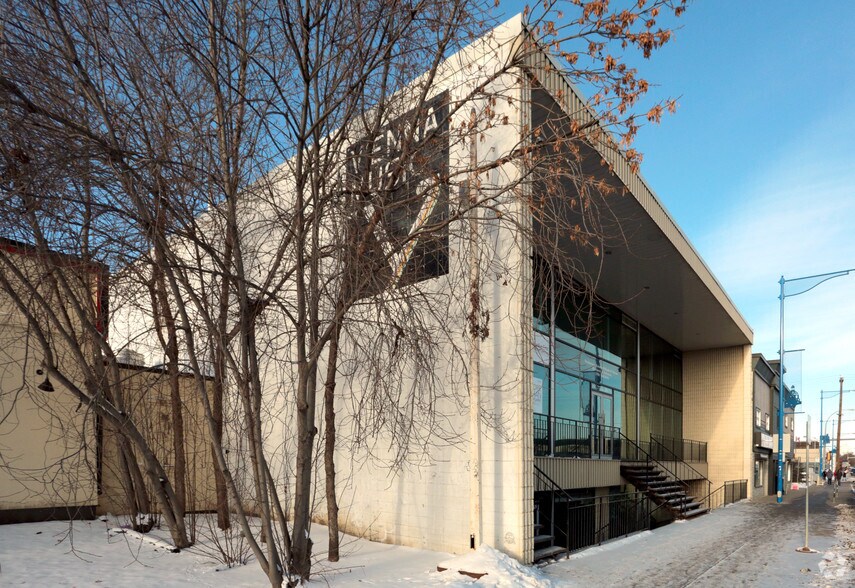 7708 104th St NW, Edmonton, AB à vendre - Photo du bâtiment - Image 2 de 4