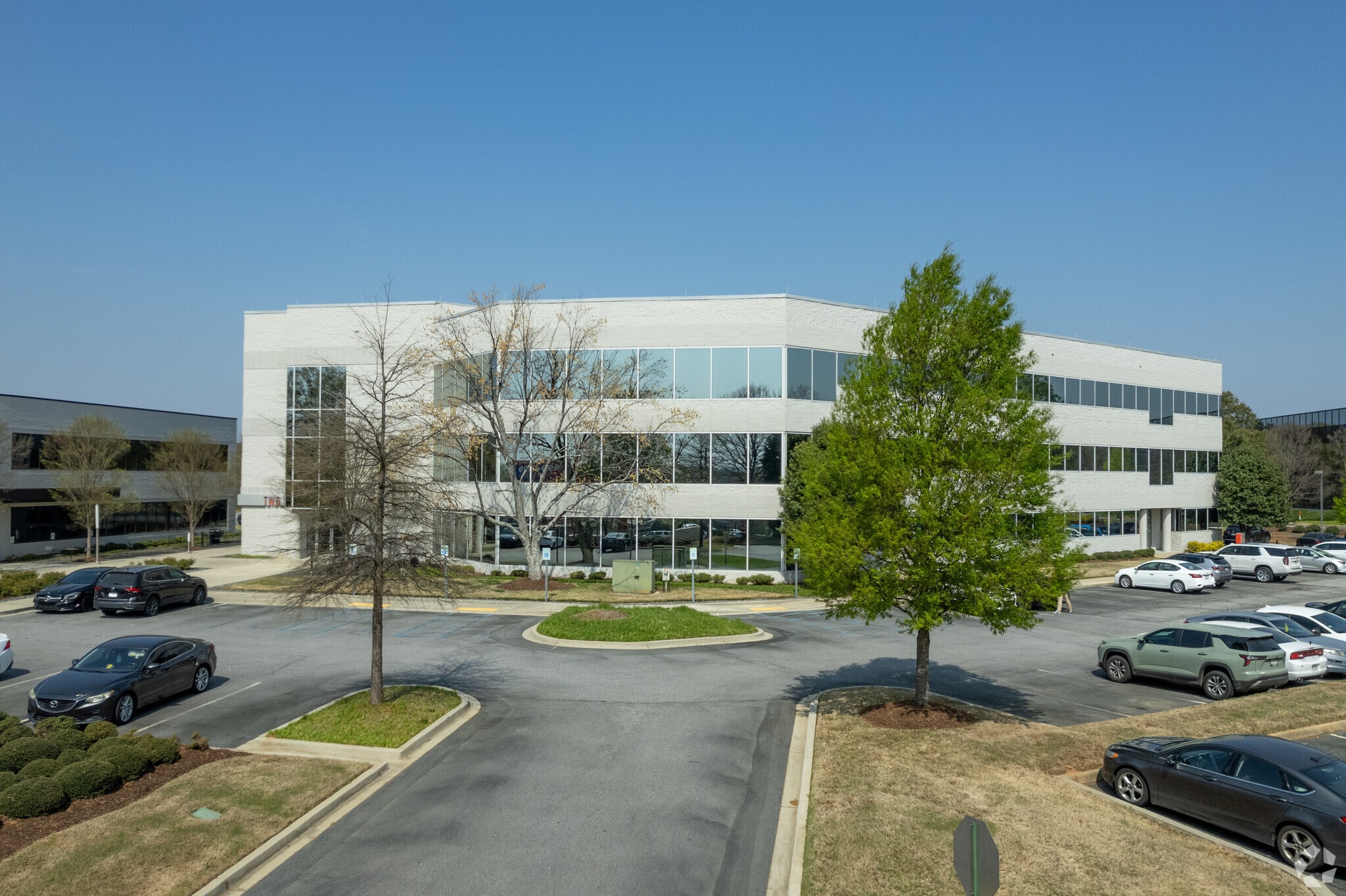 777 Lowndes Hill Rd, Greenville, SC for lease Primary Photo- Image 1 of 27