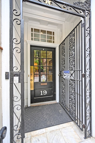 19 E 8th St, Cincinnati, OH à vendre - Photo du bâtiment - Image 2 de 40