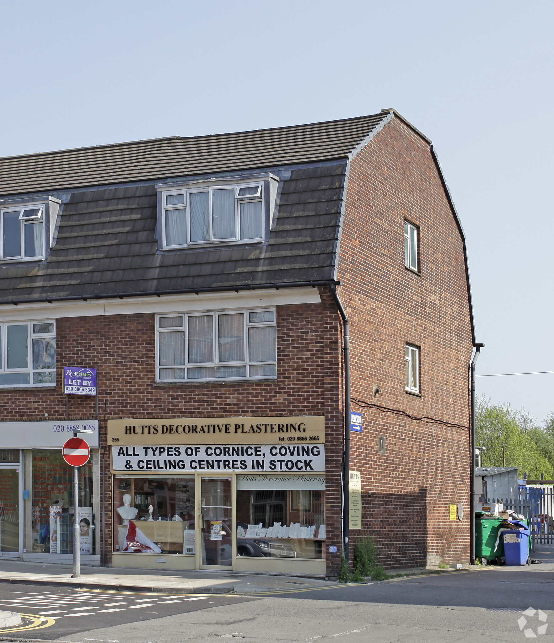 255 Field End Rd, Ruislip for sale Primary Photo- Image 1 of 1