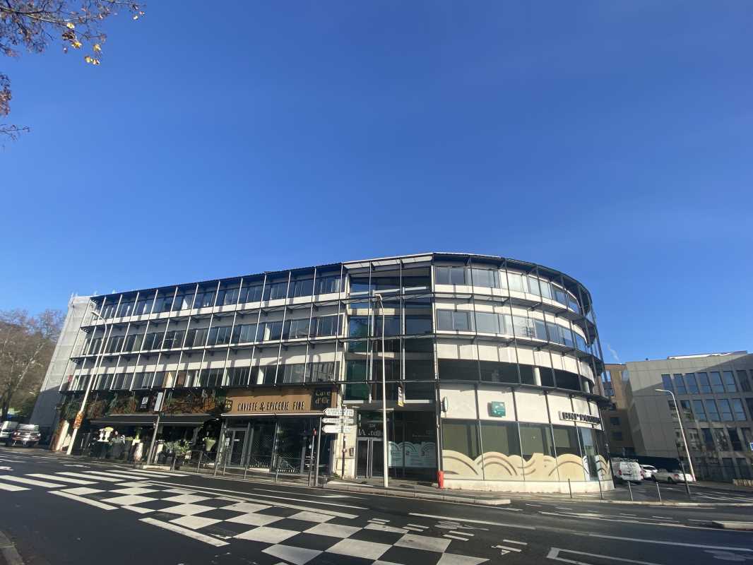 120 Rue De Saint-Cyr, Lyon for sale Building Photo- Image 1 of 16
