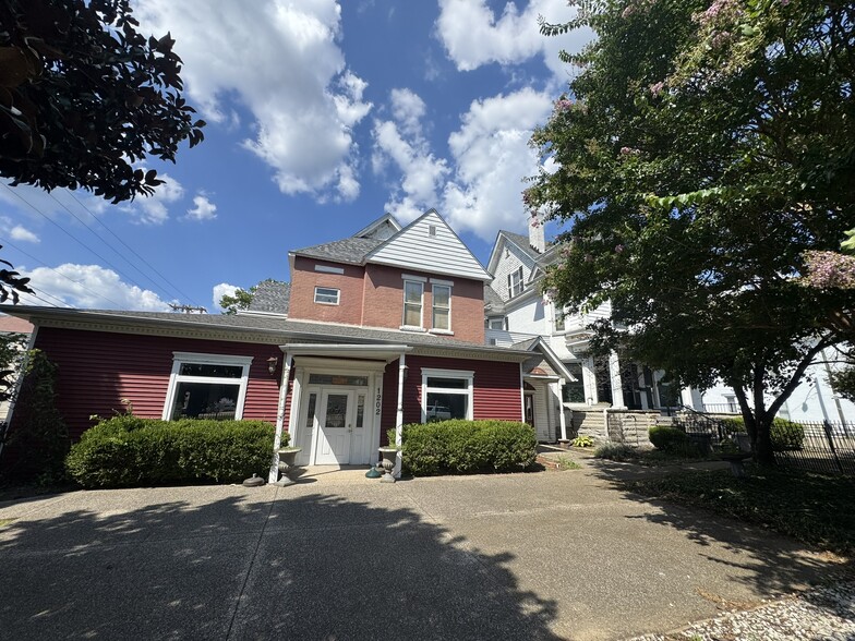 1202 6th Ave, Huntington, WV for sale - Building Photo - Image 3 of 8