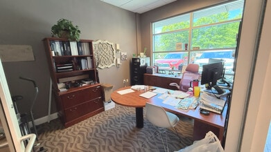 517 Alcove Rd, Mooresville, NC à louer Photo intérieure- Image 2 de 10