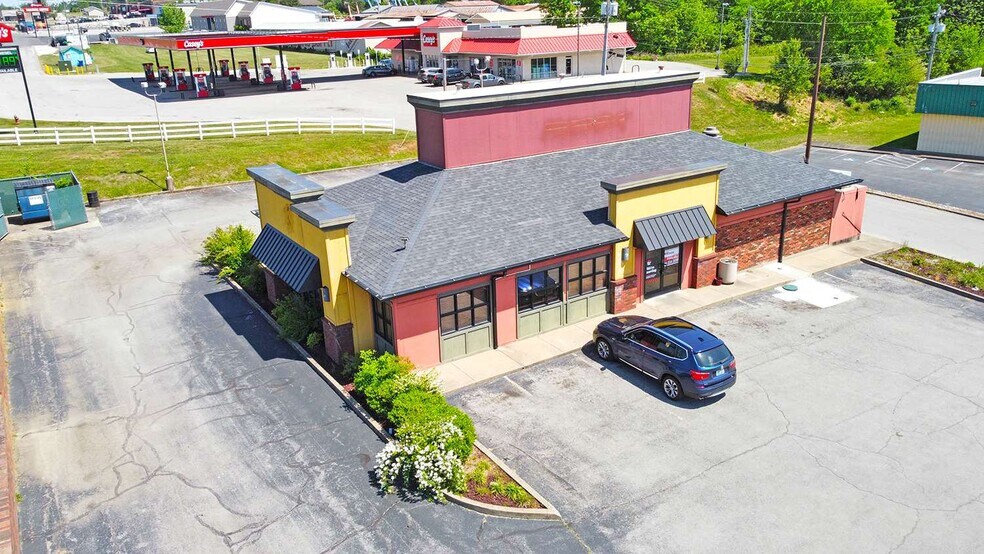 597 L Roger Wells Blvd, Glasgow, KY à louer - Photo du bâtiment - Image 3 de 8