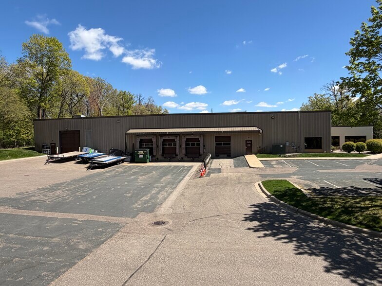 7660 Quattro Dr, Chanhassen, MN à vendre - Photo du bâtiment - Image 3 de 19