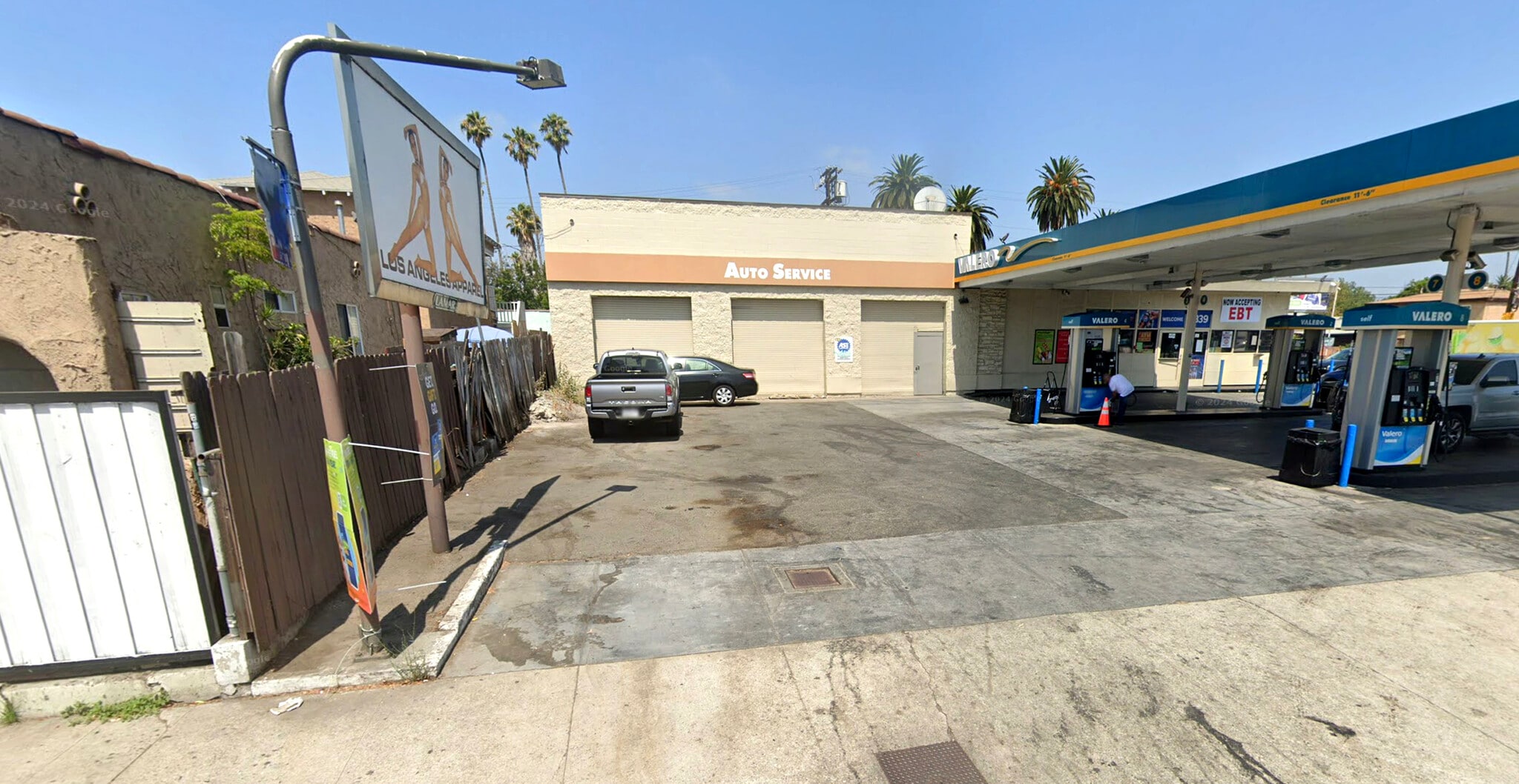 2339 S La Brea Ave, Los Angeles, CA for lease Interior Photo- Image 1 of 2