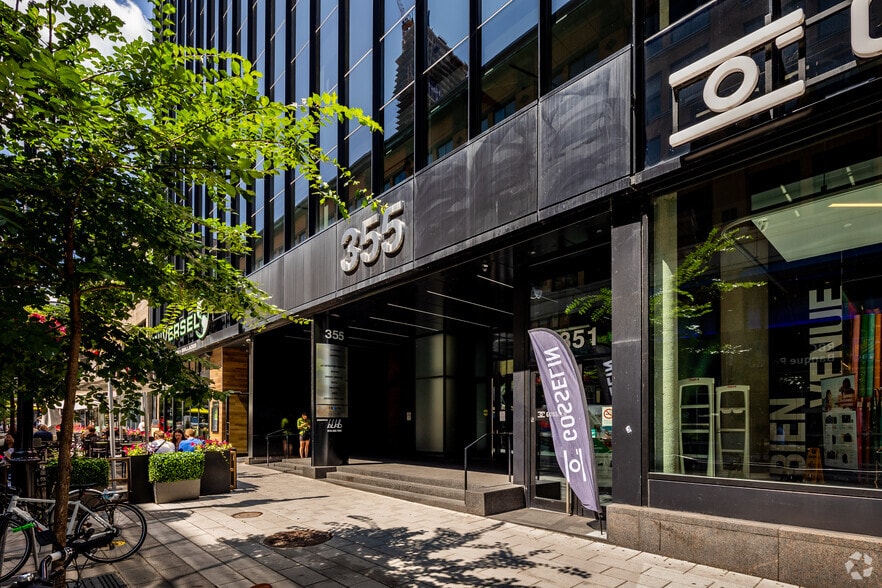 351-359 Rue Sainte-Catherine O, Montréal, QC for lease - Building Photo - Image 3 of 11