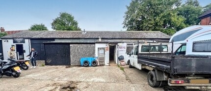 Danbury Mews, Wallington for lease Building Photo- Image 1 of 2