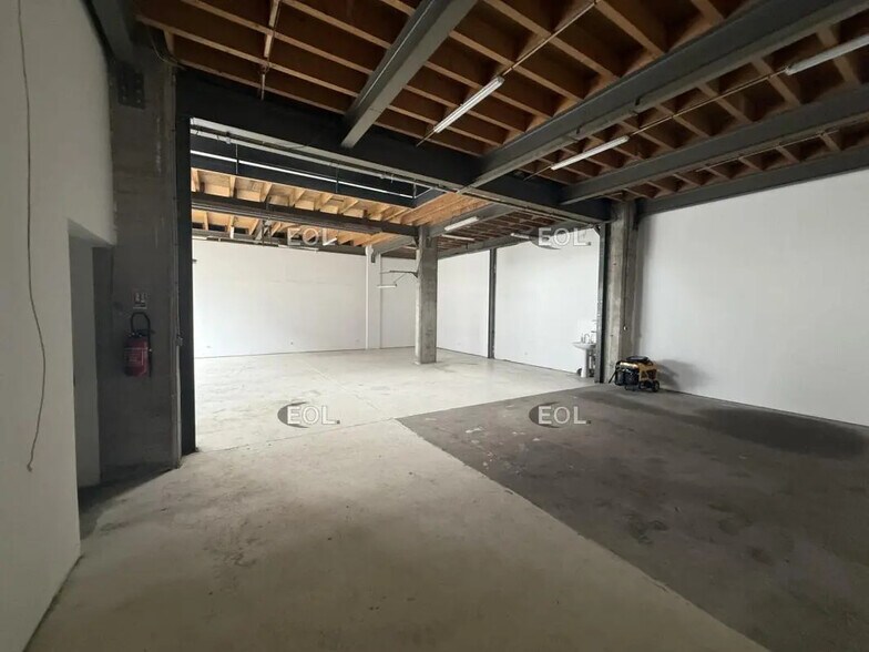 Flex dans Chelles à louer - Photo du bâtiment - Image 2 de 11