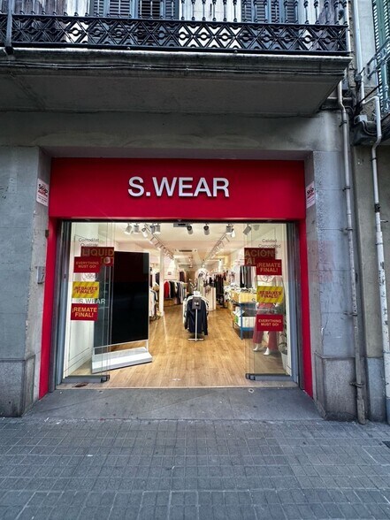Commerce de détail dans Barcelone, Barcelona à louer - Photo du bâtiment - Image 2 de 2