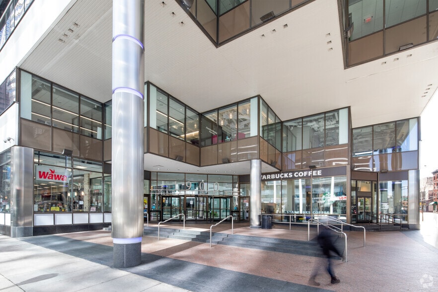 1900 Market St, Philadelphia, PA à louer - Photo du bâtiment - Image 3 de 4