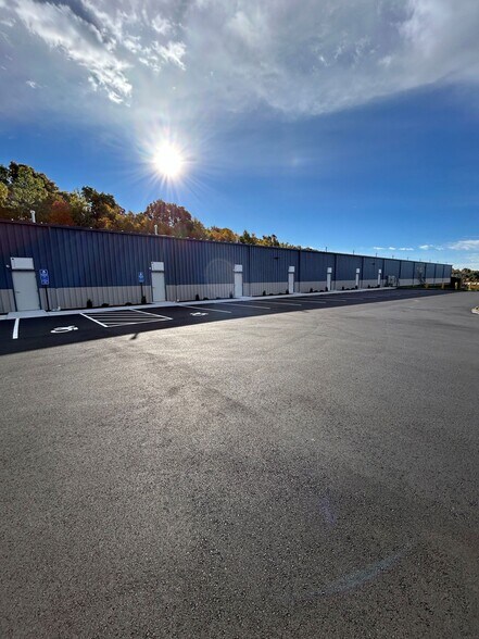 32 Industrial Rd, Prospect, CT à louer - Photo du bâtiment - Image 1 de 5