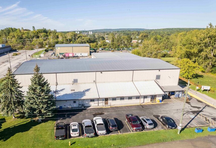 270 West St, Trenton, ON à vendre - Photo du bâtiment - Image 3 de 4