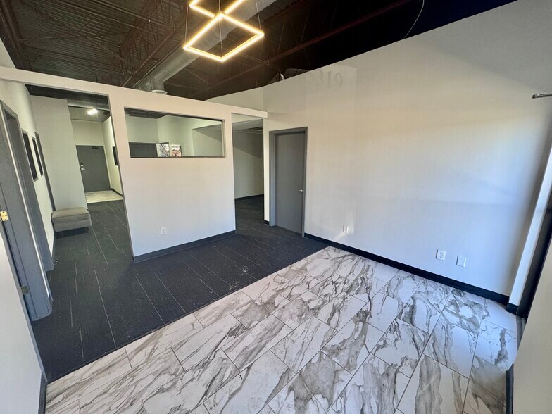 7401-7429 Bush Lake Rd, Edina, MN à louer - Photo intérieure - Image 2 de 11