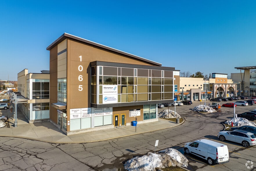 1065 Canadian Pl, Mississauga, ON à vendre - Photo du bâtiment - Image 2 de 4