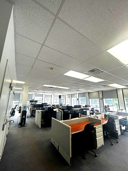 75 Lincoln Hwy, Iselin, NJ for lease - Building Photo - Image 2 of 42