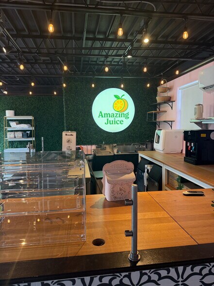 5216 S MacDill Ave, Tampa, FL à louer - Photo intérieure - Image 3 de 4