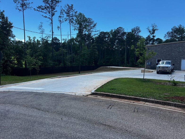 1890 Jason Industrial Parkway, Winston, GA for sale - Building Photo - Image 2 of 5