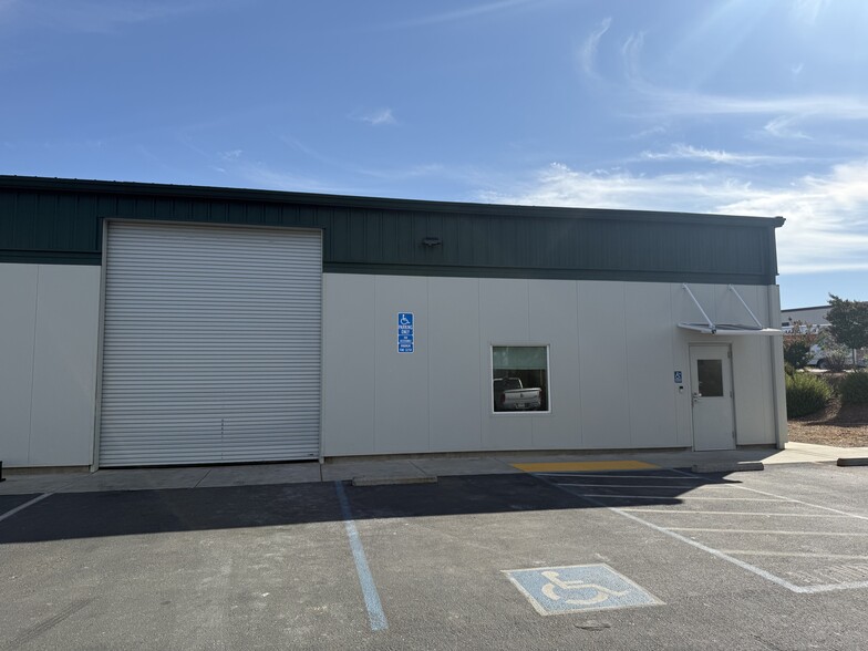4400 Business Park Dr, Cameron Park, CA for lease - Building Photo - Image 2 of 5