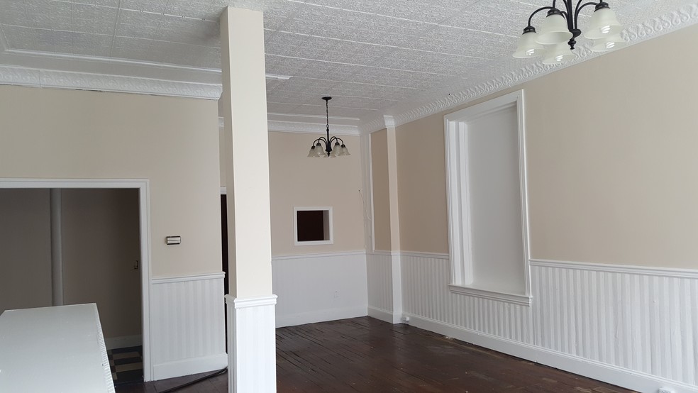 37 S 3rd St, Oxford, PA for sale - Building Photo - Image 1 of 1