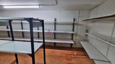 Retail in Terrassa, Barcelona for lease Interior Photo- Image 2 of 25