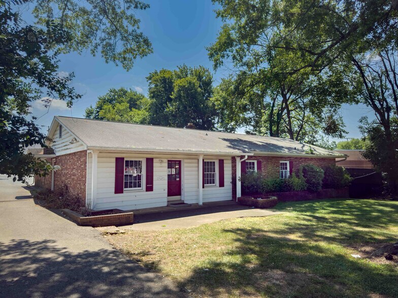 6916 Harrisburg Rd, Charlotte, NC à vendre - Photo du bâtiment - Image 2 de 12