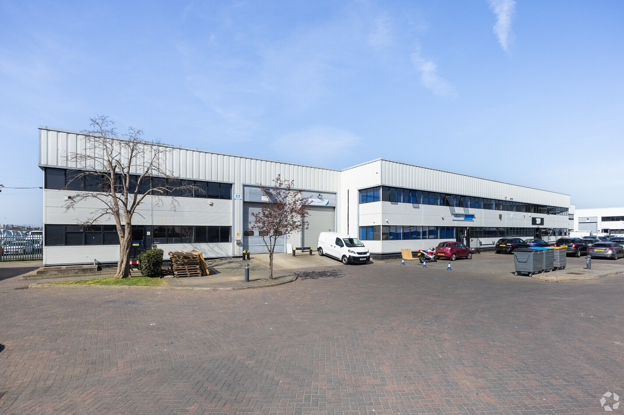 Neptune Clos, Rochester à louer Photo principale- Image 1 de 15