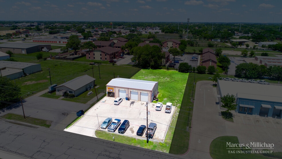 119 Bufkin Ln, Lockhart, TX for sale - Building Photo - Image 2 of 5