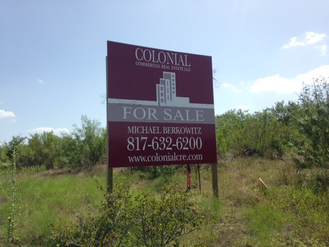 905 N Beltline Rd, Grand Prairie, TX à vendre - Photo du bâtiment - Image 2 de 2