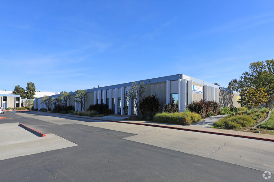 9593-9607 Distribution Ave, San Diego, CA for lease - Primary Photo - Image 1 of 4